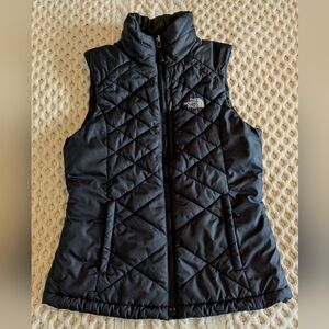 ❄️NORTH FACE❄️PRIMALOFT PUFFER VEST, Not Down, Black, Sz. Small, EXCELLENT!!